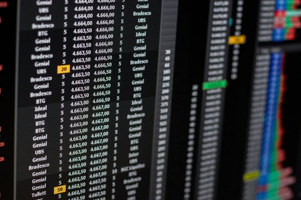 Microphones et accessoires indispensables pour enregistrer de la musique à la maison